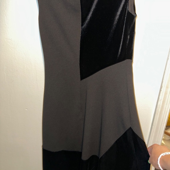 DKNY Asymmetric Velvet Scuba Dress - Picture 4 of 5